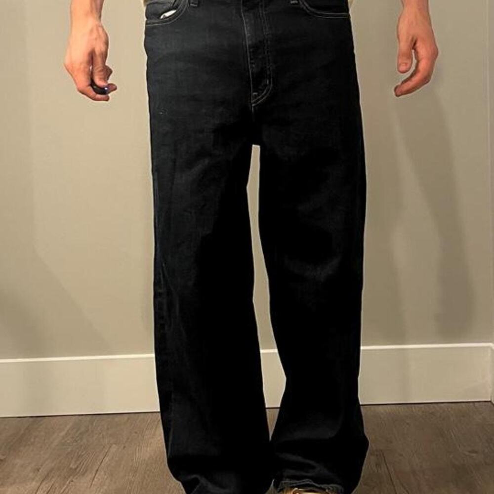 Uniqlo black jeans clean straight leg fit